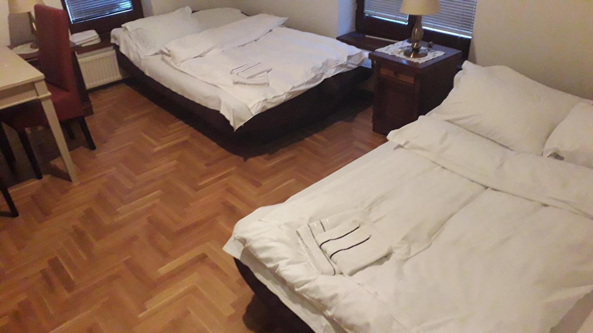 Mladenovic Apartments Cladova Cameră foto