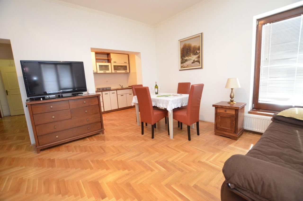 Mladenovic Apartments Cladova Exterior foto