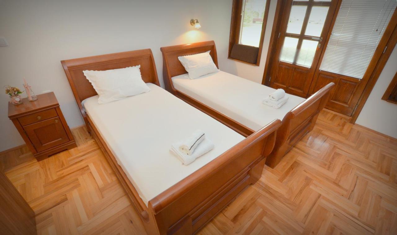 Mladenovic Apartments Cladova Exterior foto