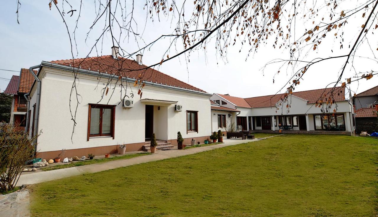Mladenovic Apartments Cladova Exterior foto